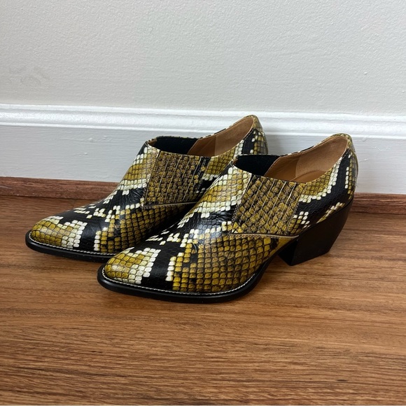 Chloe Rylee Python Snake Print Western Cowboy Ankle Boots - Picture 1 of 10
